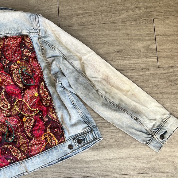 Free People Paisley Quilted Patchwork Denim Jean Jacket size M/L - Picture 8 of 14